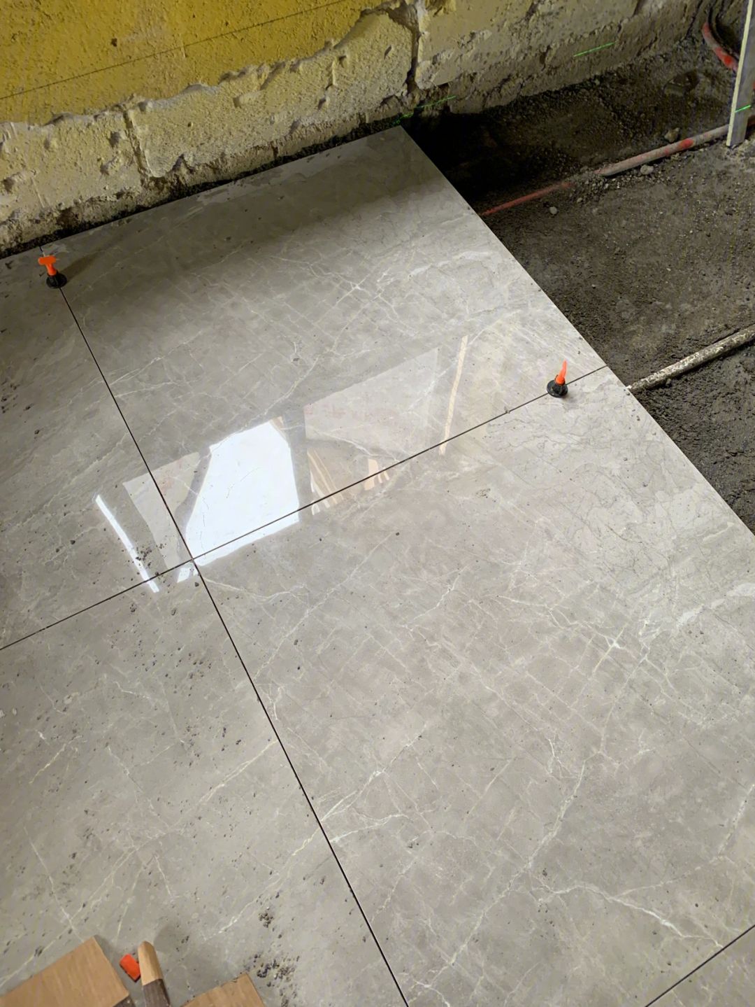 瓷砖切割费用被坑(瓷砖切割会有损耗吗) 瓷砖切割费用被坑(瓷砖切割会有损耗吗)